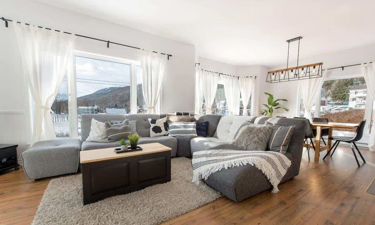 Photo of Livingroom in Petite-Riviere-Saint-Francois