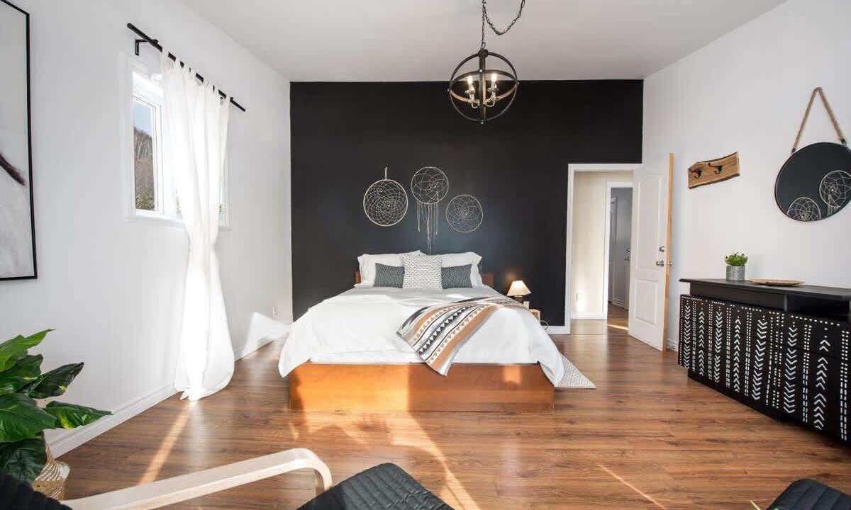 Photo of Bedroom in Petite-Riviere-Saint-Francois