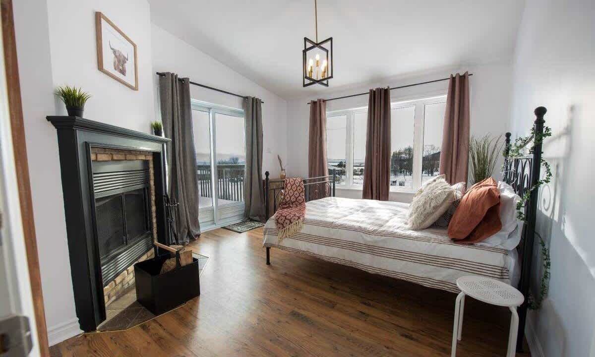Photo of Bedroom in Petite-Riviere-Saint-Francois