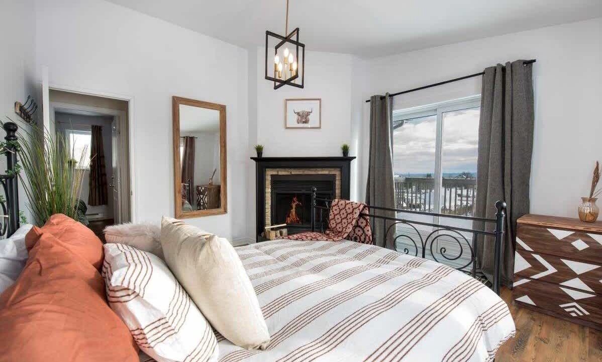 Photo of Bedroom in Petite-Riviere-Saint-Francois