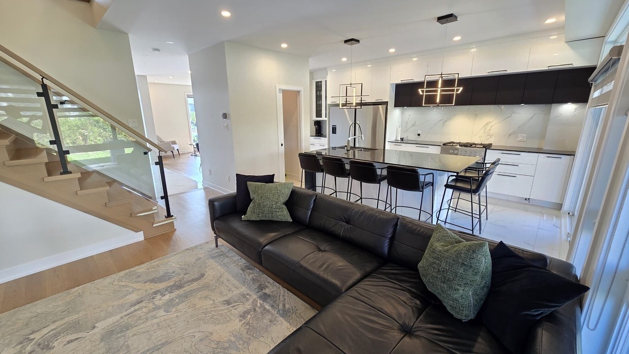 Photo of Livingroom in Aylmer