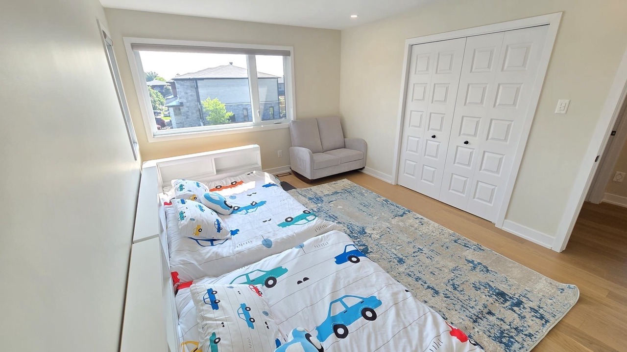 Photo of Bedroom in Aylmer