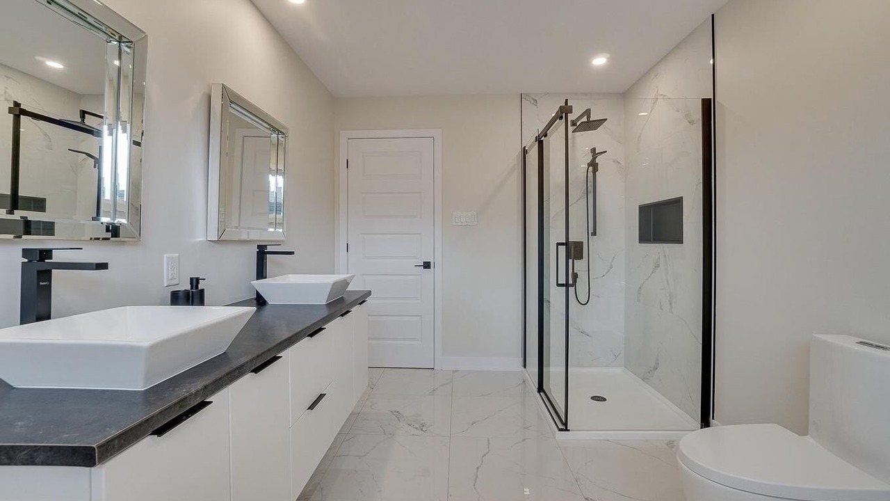 Photo of Bathroom in Aylmer