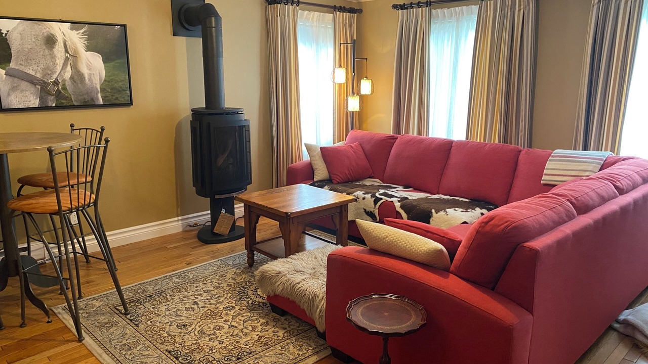 Photo of Livingroom in North River