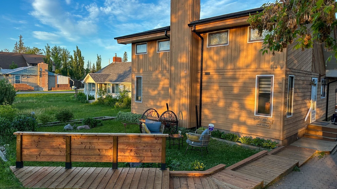 Photo of Patio Balcony in Alberta Beach