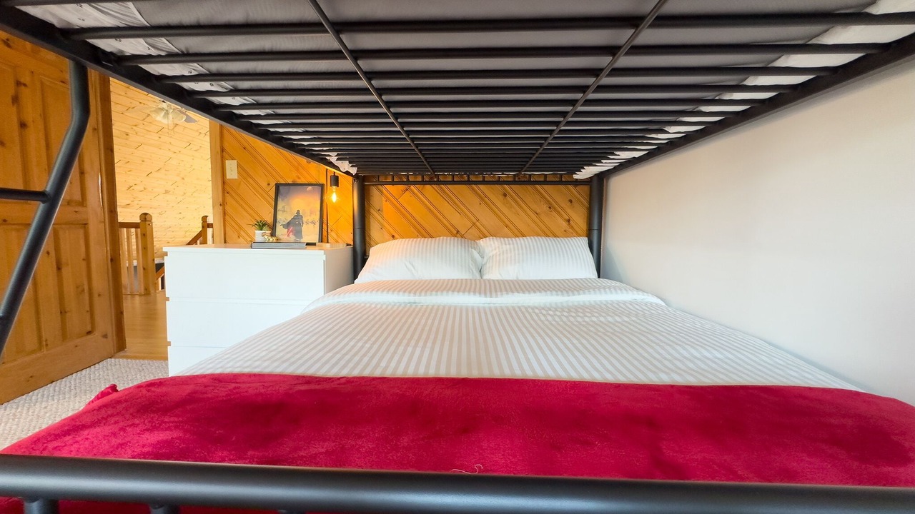 Photo of Bedroom in Alberta Beach