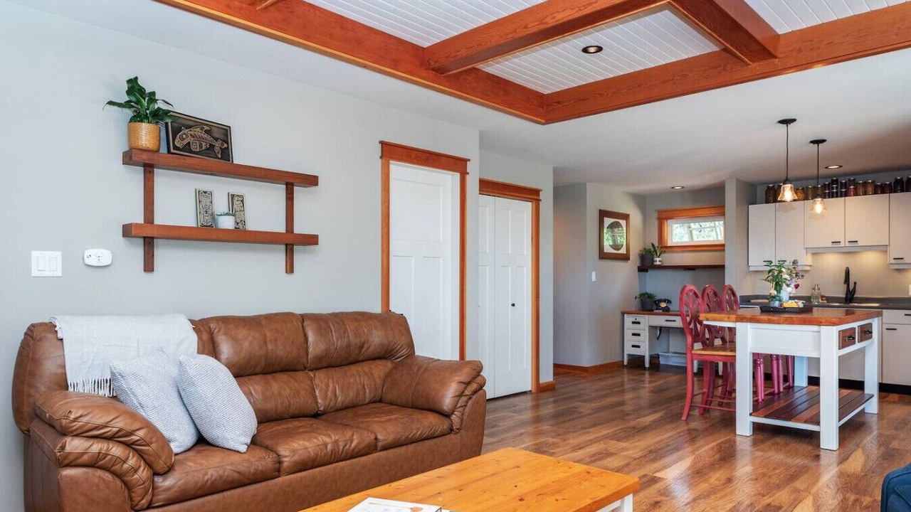 Photo of Livingroom in Metchosin