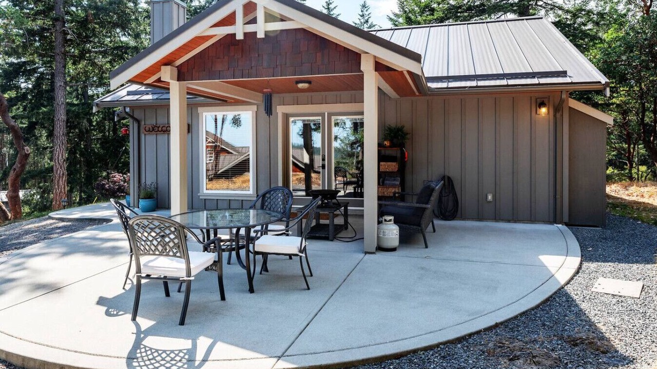 Photo of Outdoor in Metchosin