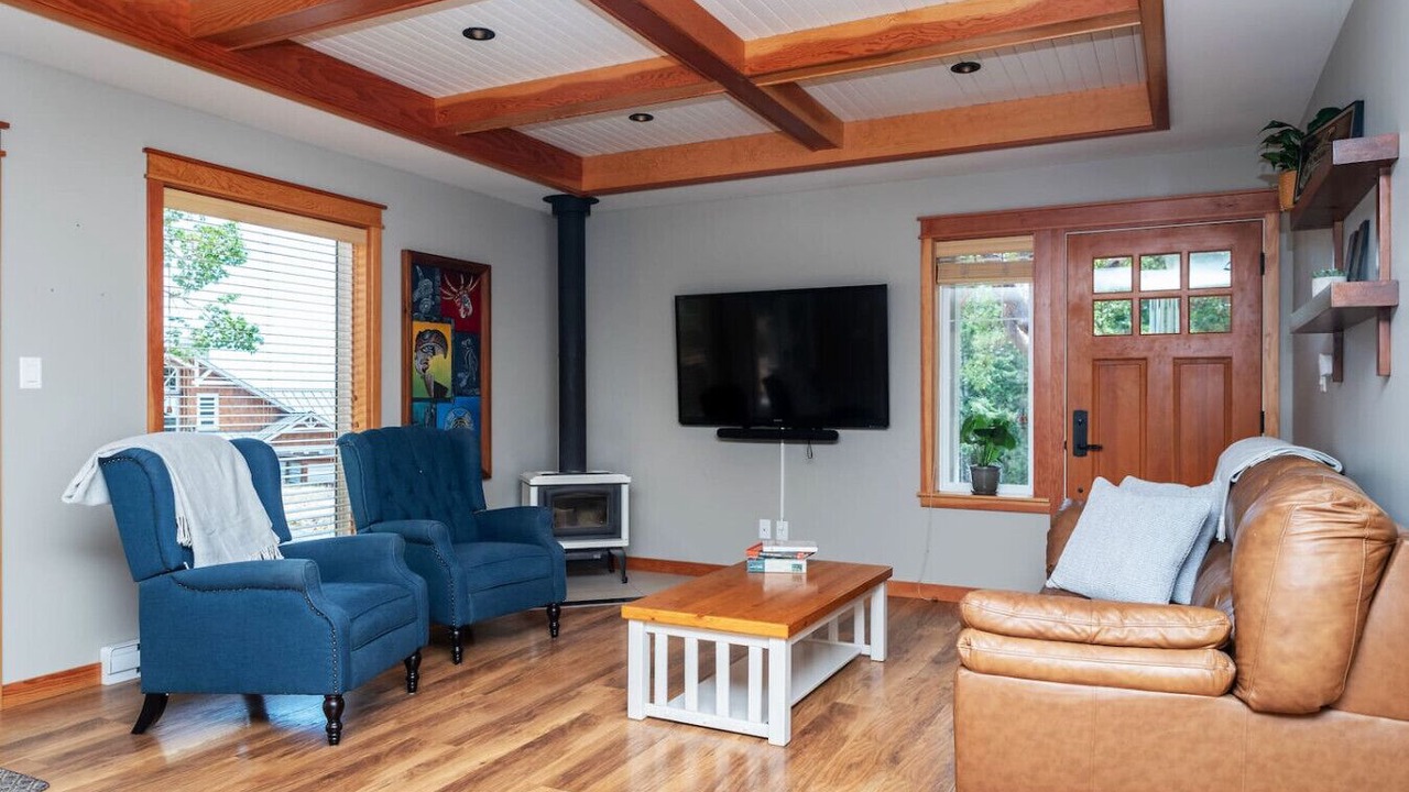 Photo of Livingroom in Metchosin