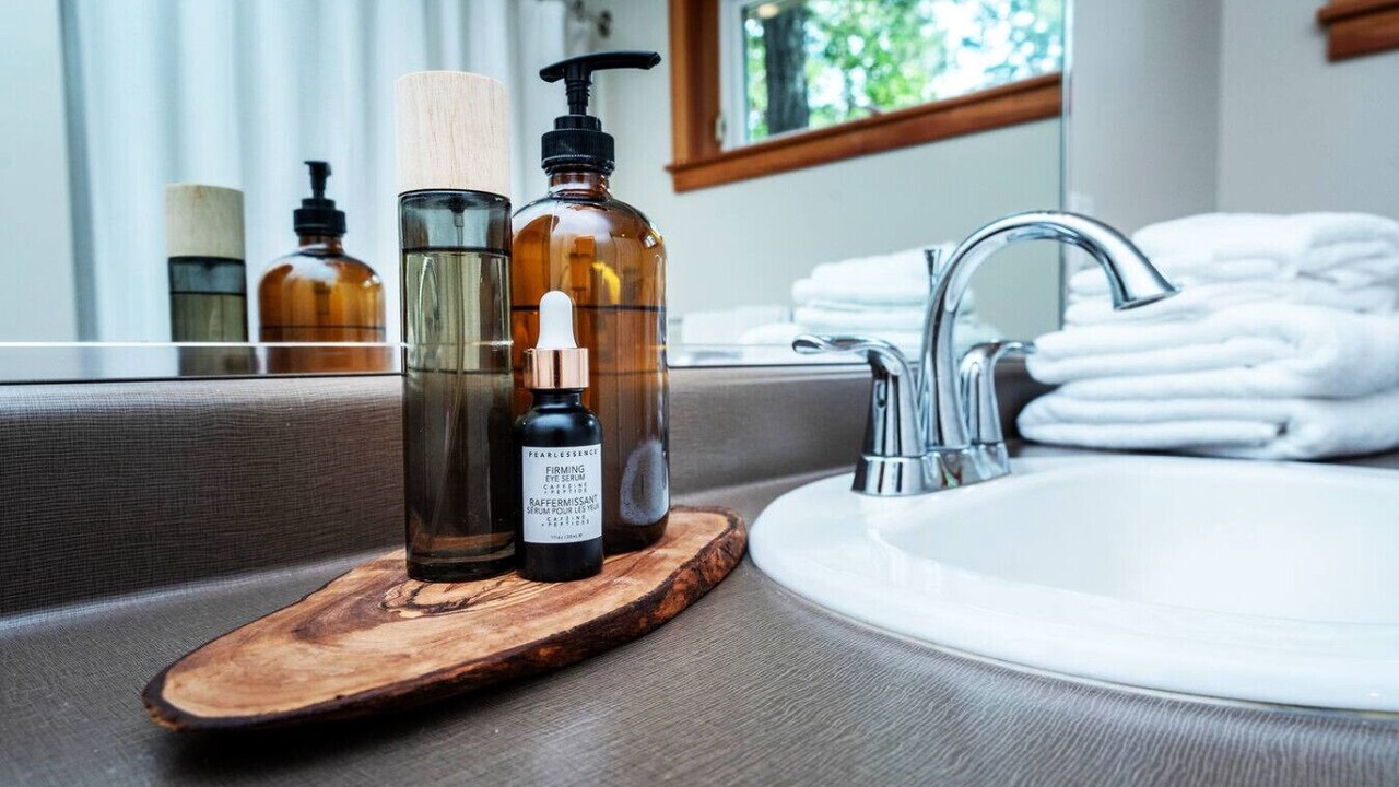 Photo of Bathroom in Metchosin