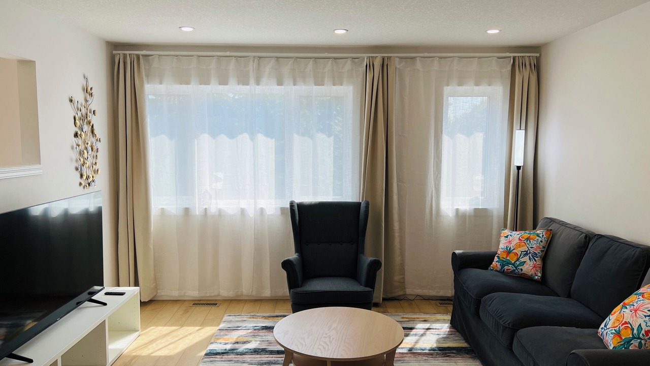 Photo of Livingroom in Varsity