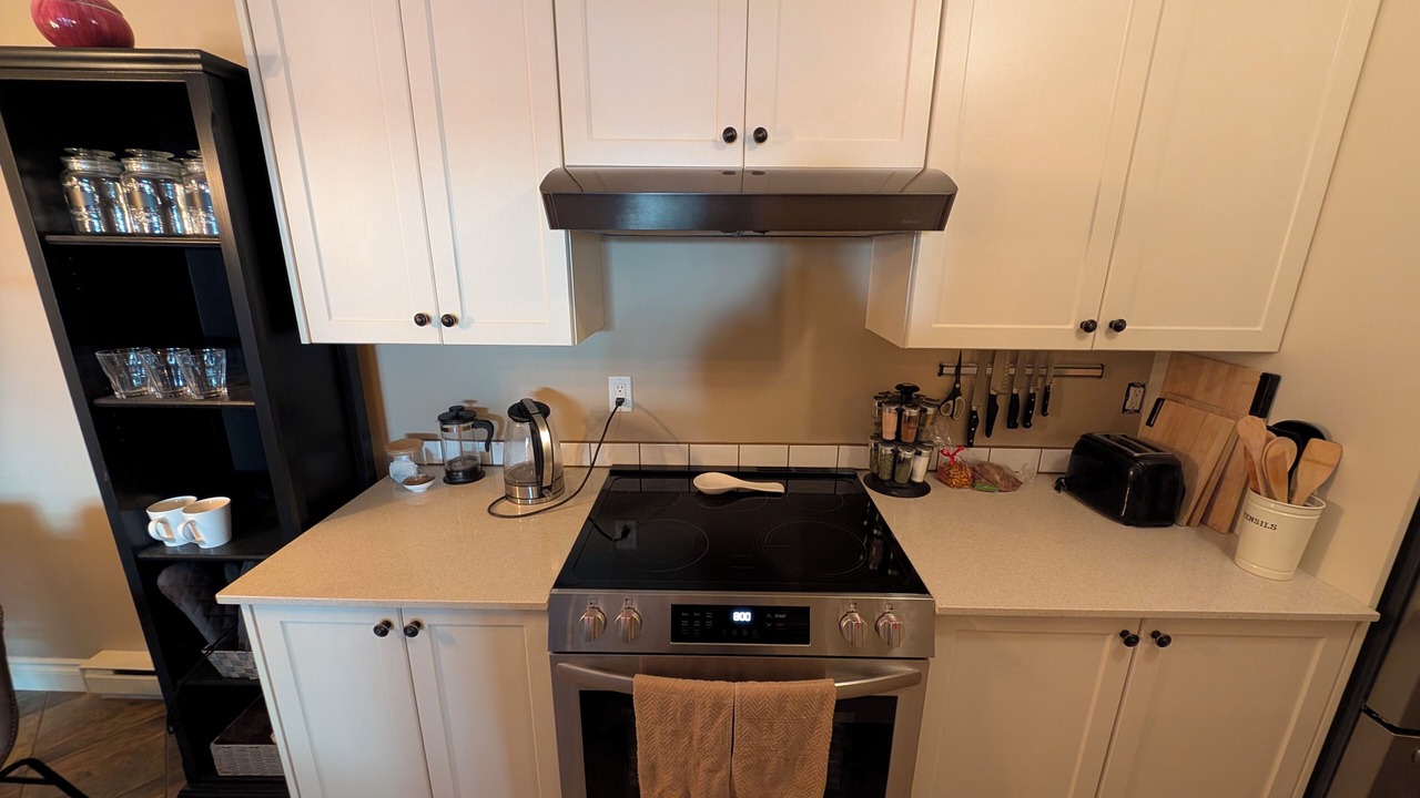 Photo of Kitchen in Hillside - Quadra - Downtown Blanshard