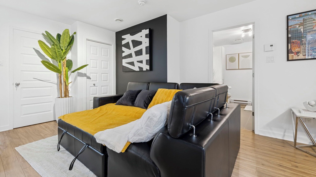 Photo of Livingroom in Laval