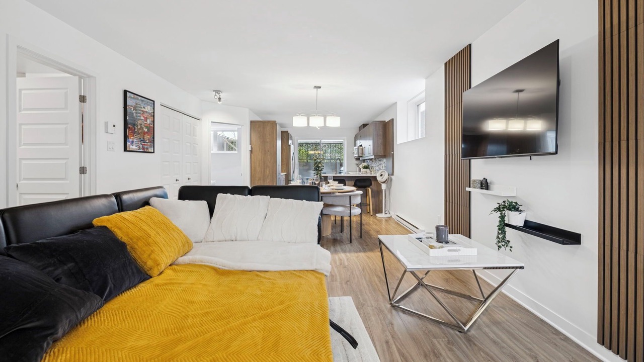 Photo of Livingroom in Laval