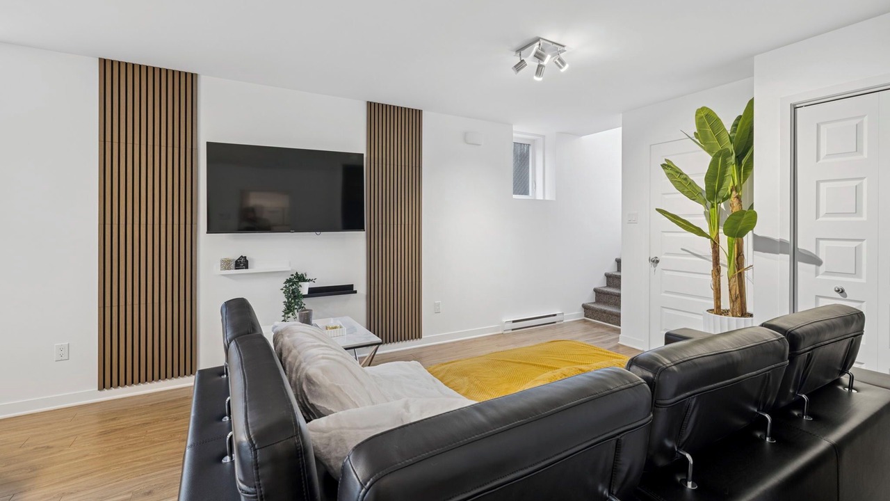 Photo of Livingroom in Laval