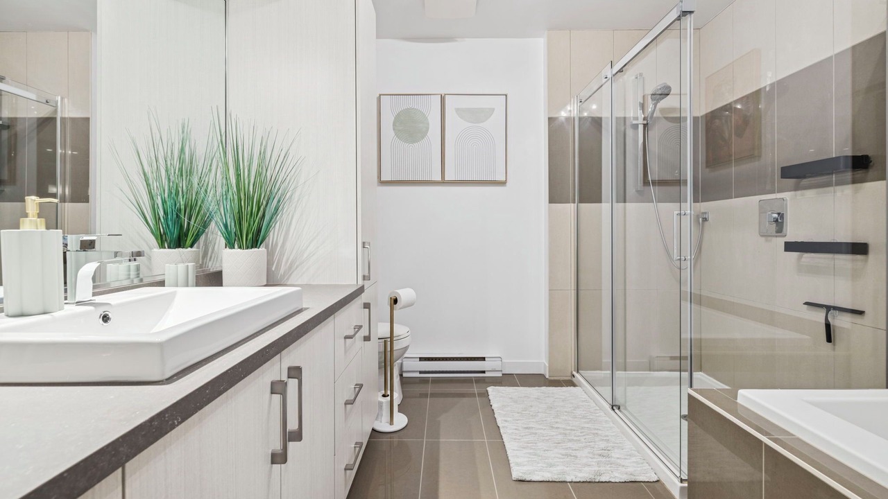 Photo of Bathroom in Laval