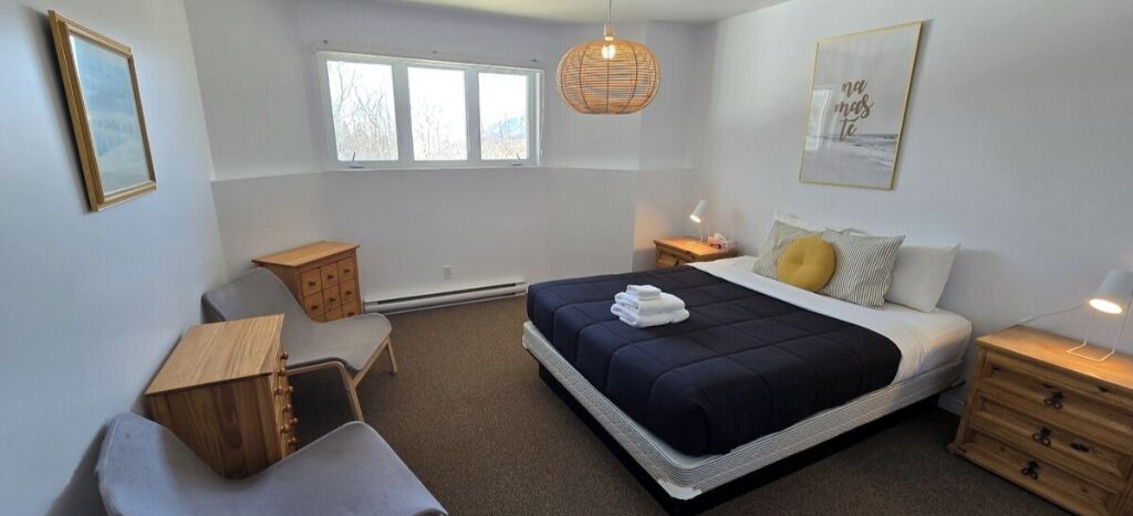 Photo of Bedroom in Petite-Riviere-Saint-Francois