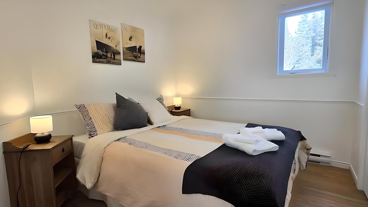 Photo of Bedroom in Petite-Riviere-Saint-Francois