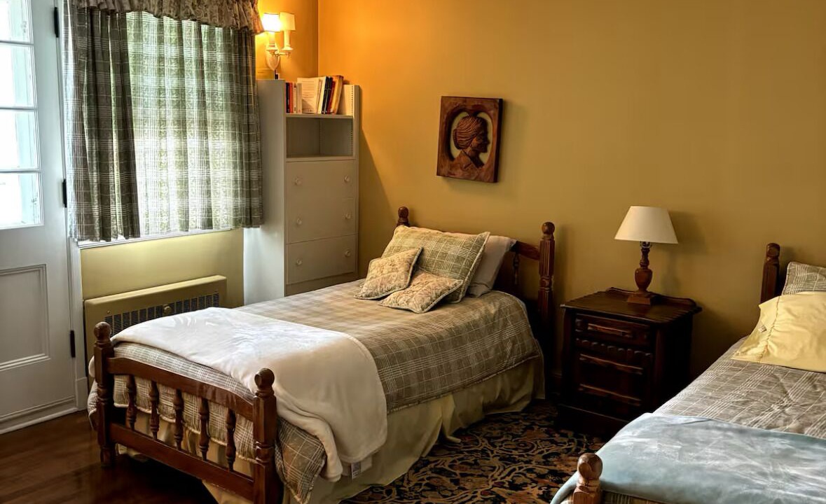 Photo of Bedroom in Saint-Etienne-de-Lauzon