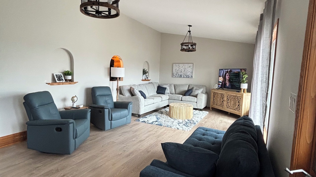 Photo of Livingroom in Hudson Bay
