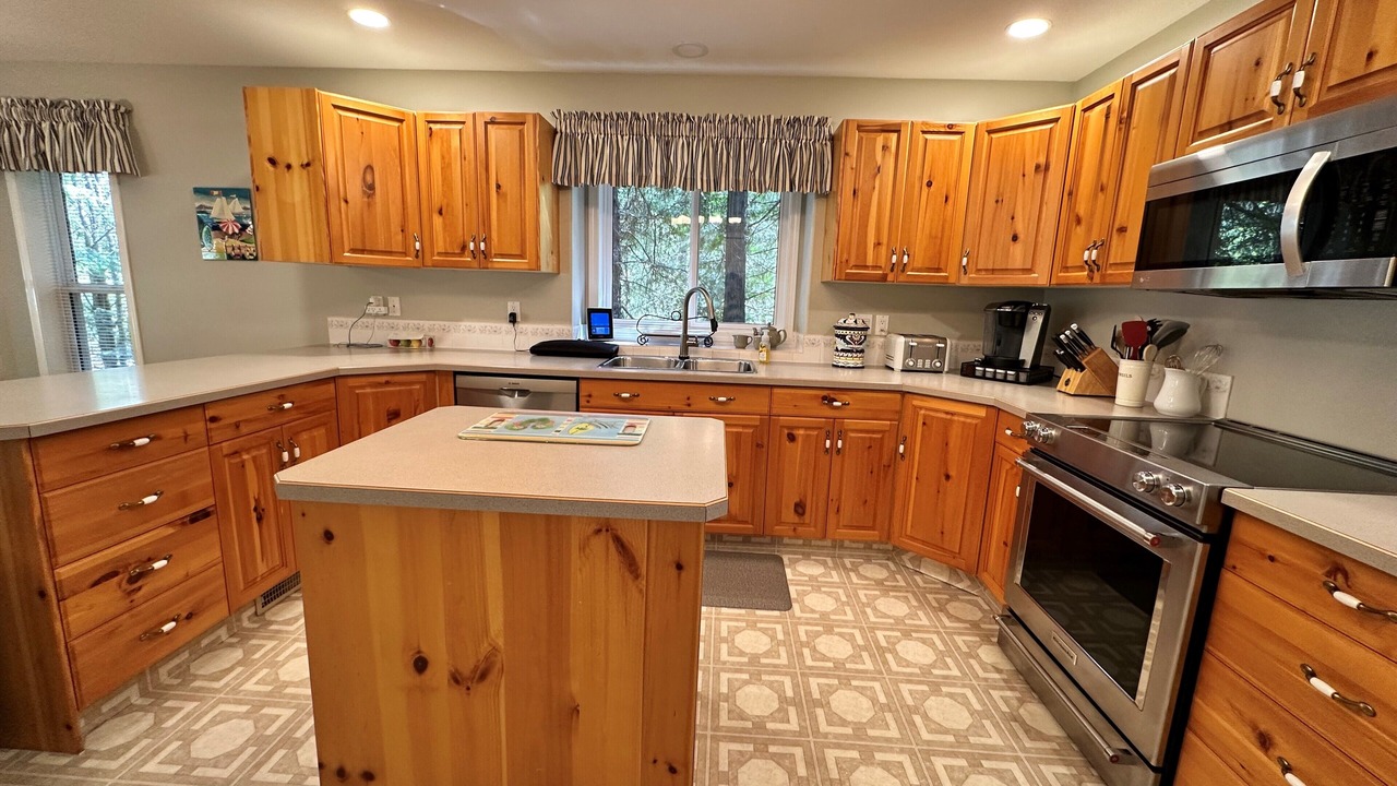 Photo of Kitchen in Swansea Point