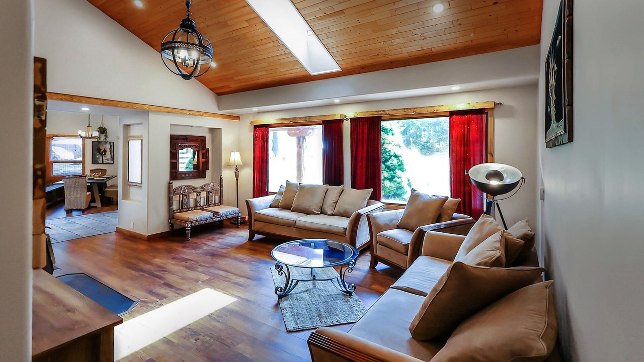Photo of Livingroom in Hope