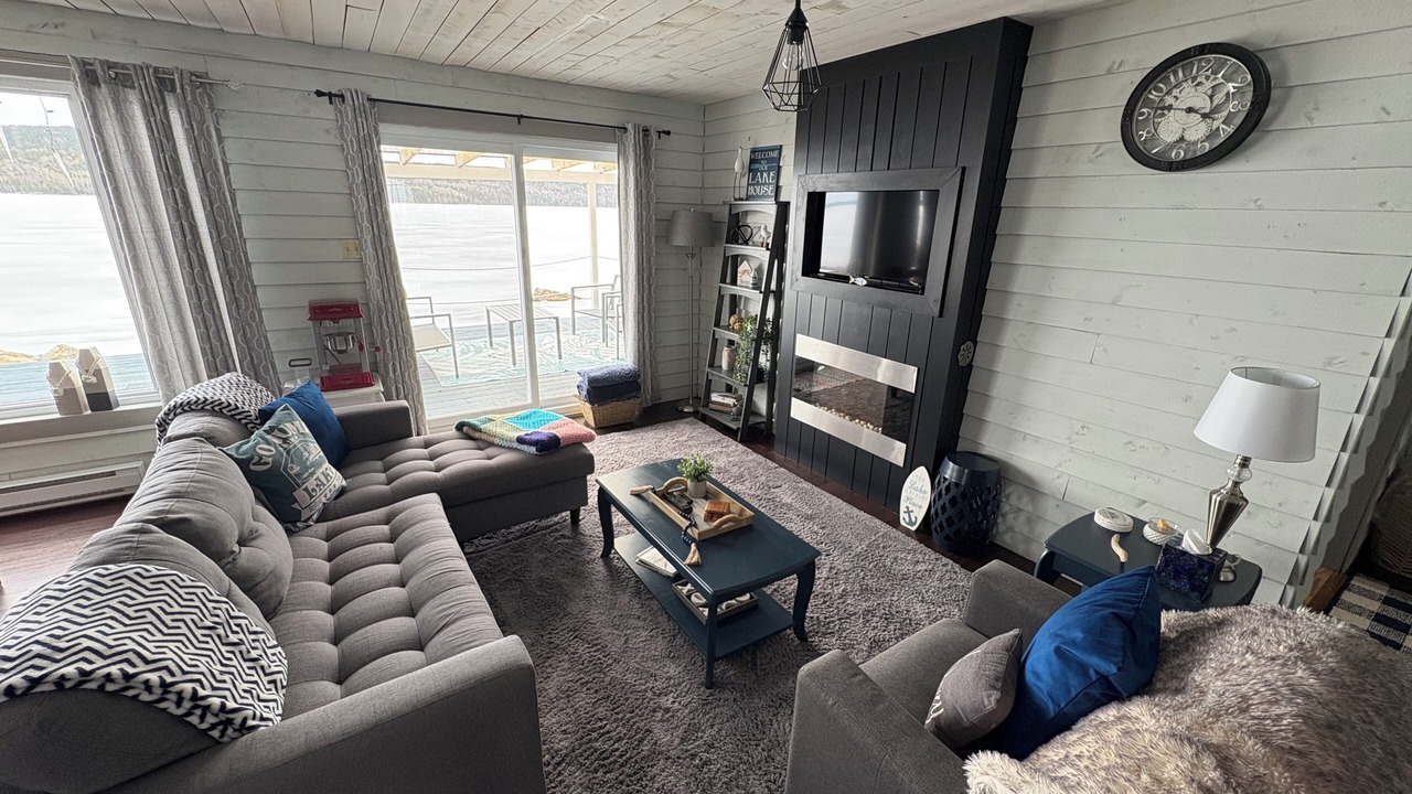 Photo of Livingroom in Terra Nova