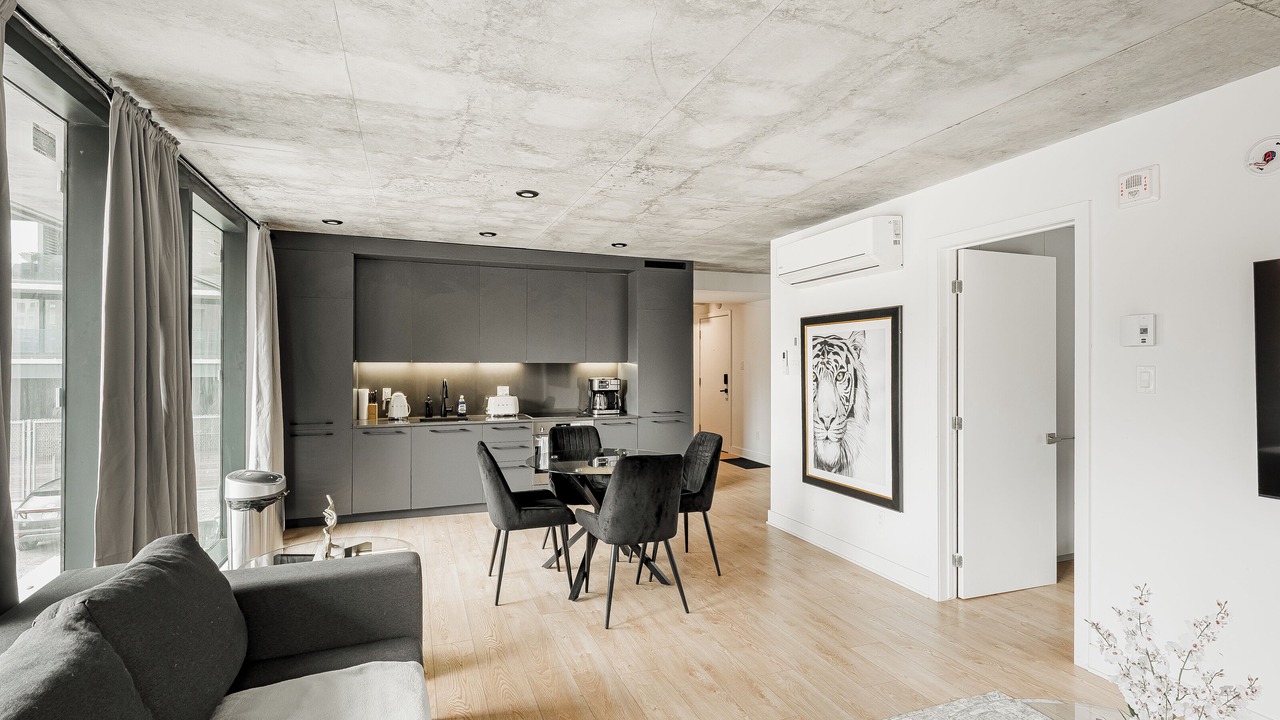 Photo of Livingroom in Pointe-Saint-Charles