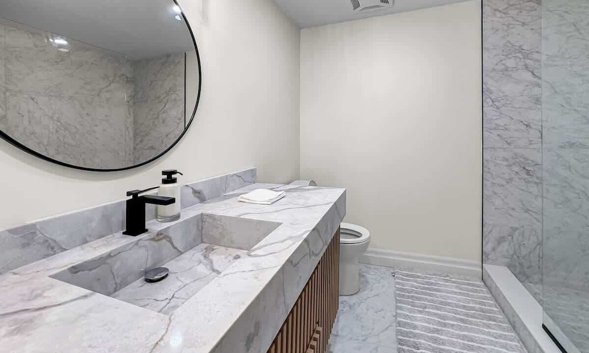 Photo of Bathroom in LaSalle