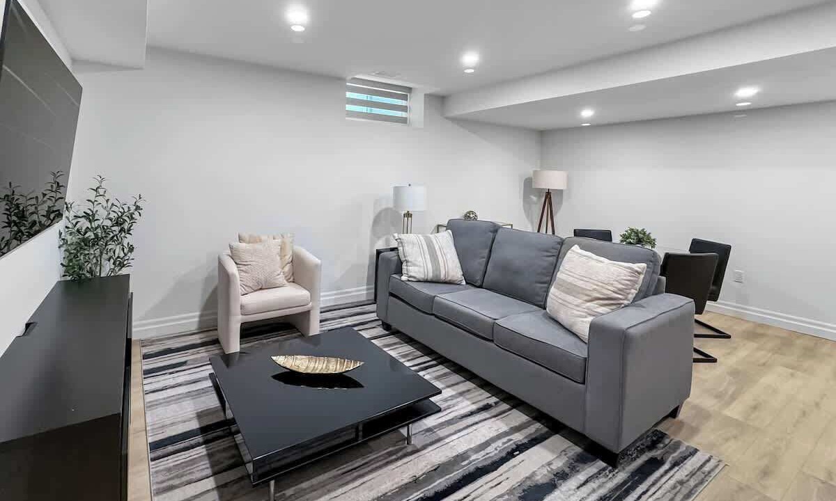 Photo of Livingroom in LaSalle