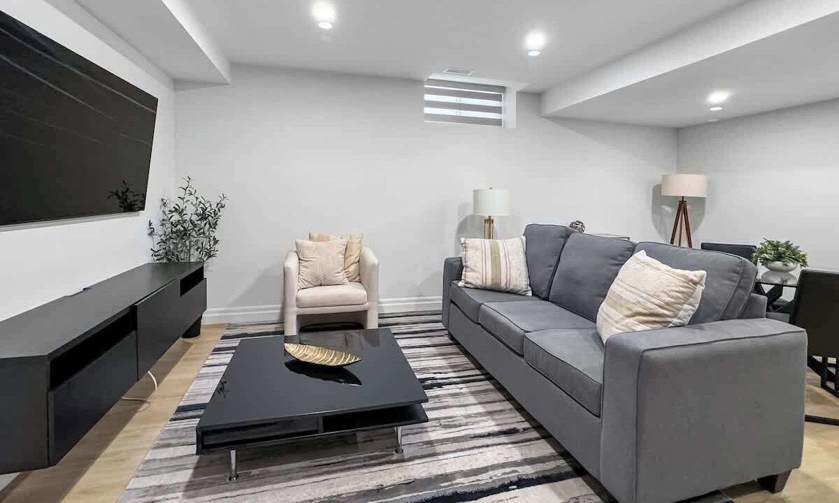Photo of Livingroom in LaSalle