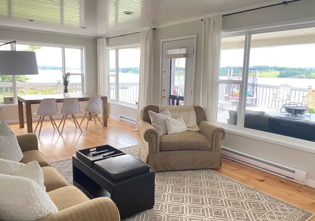 Photo of Livingroom in Clinton