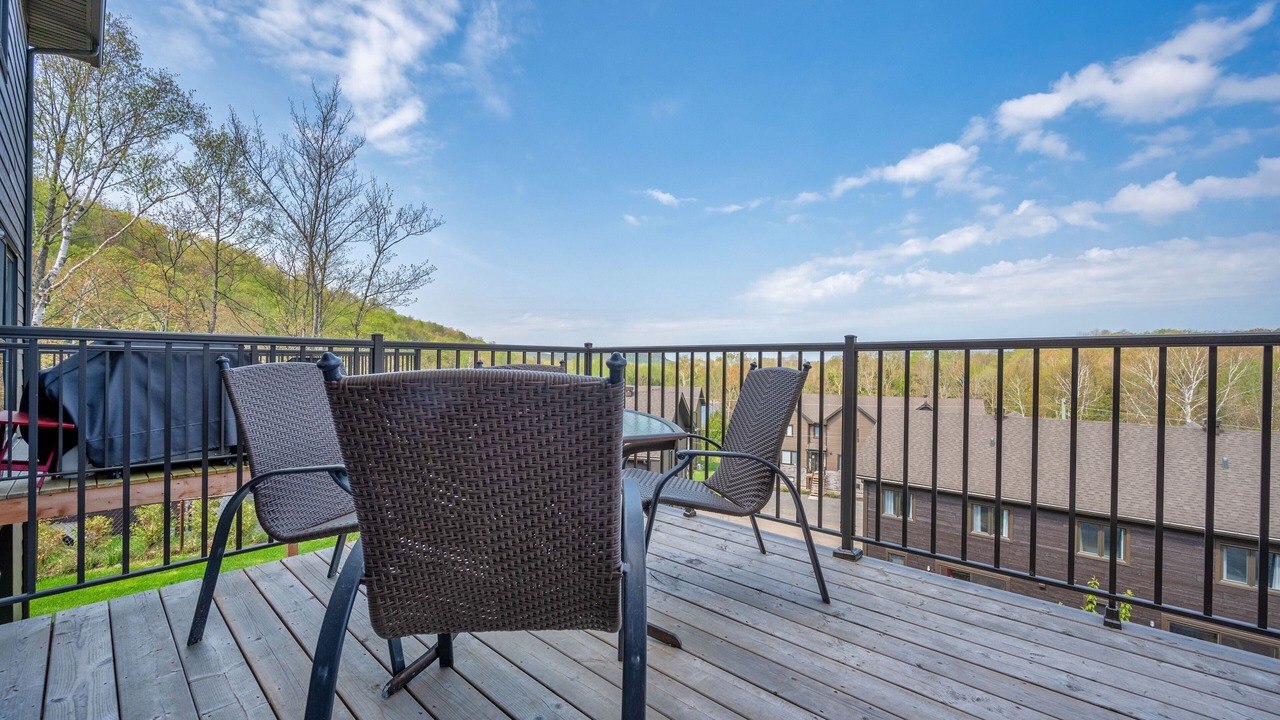 Photo of Patio Balcony in Saint-Faustin-Lac-Carre