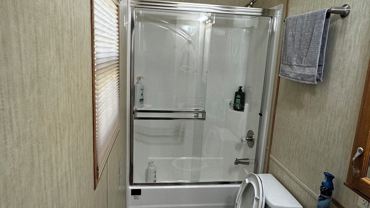Photo of Bathroom in Lindell Beach