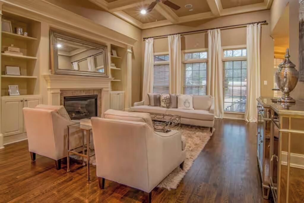 Photo of Livingroom in West Point Grey