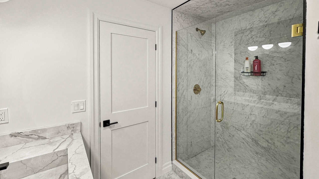 Photo of Bathroom in LaSalle