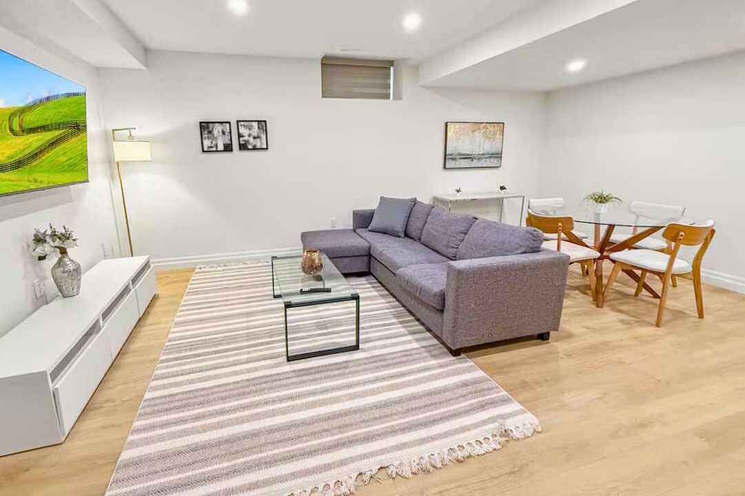 Photo of Livingroom in LaSalle