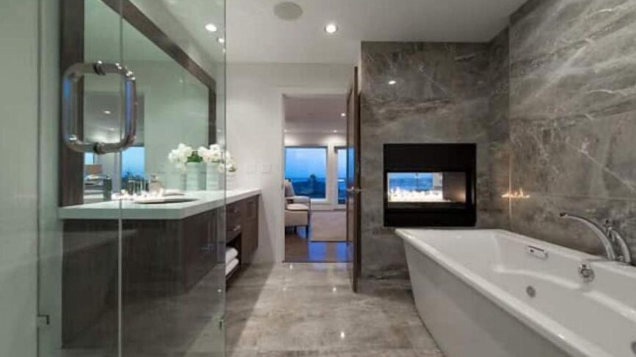 Photo of Bathroom in West Vancouver