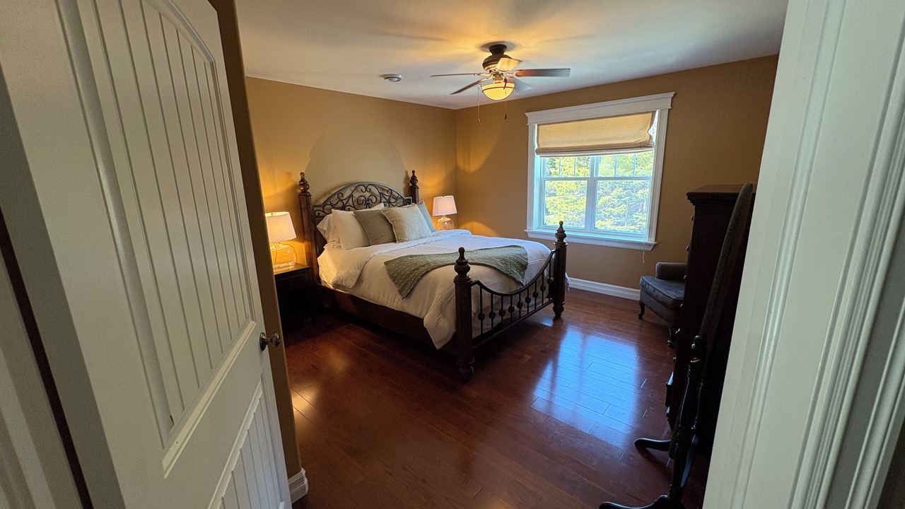 Photo of Bedroom in Flatrock