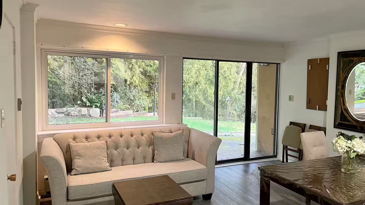 Photo of Livingroom in West Vancouver