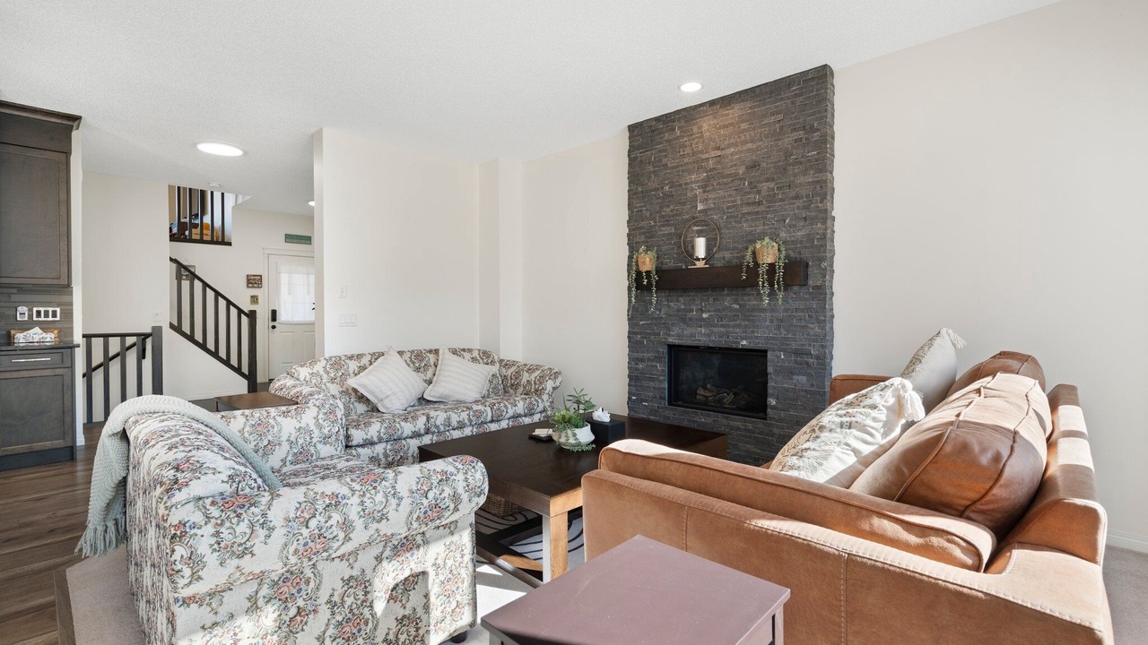 Photo of Livingroom in Cochrane