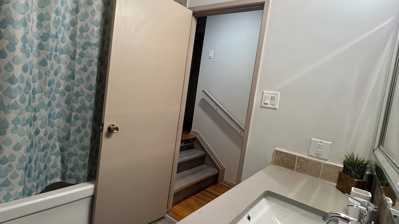 Photo of Bathroom in Kingsland