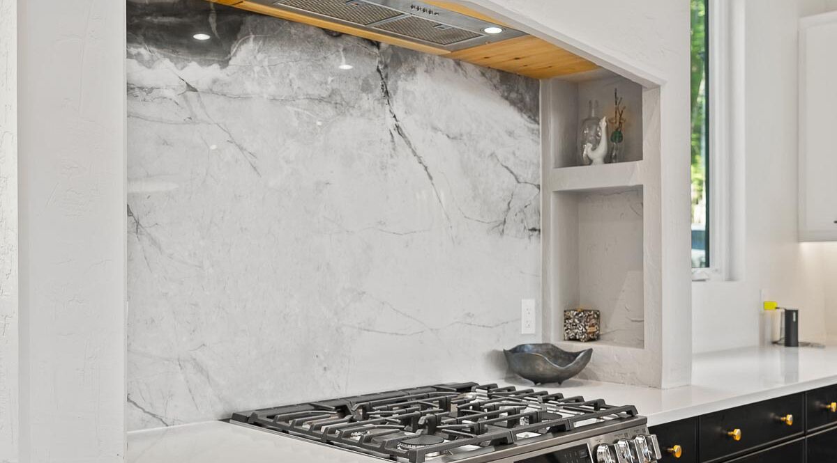Photo of Kitchen in Dysart et al