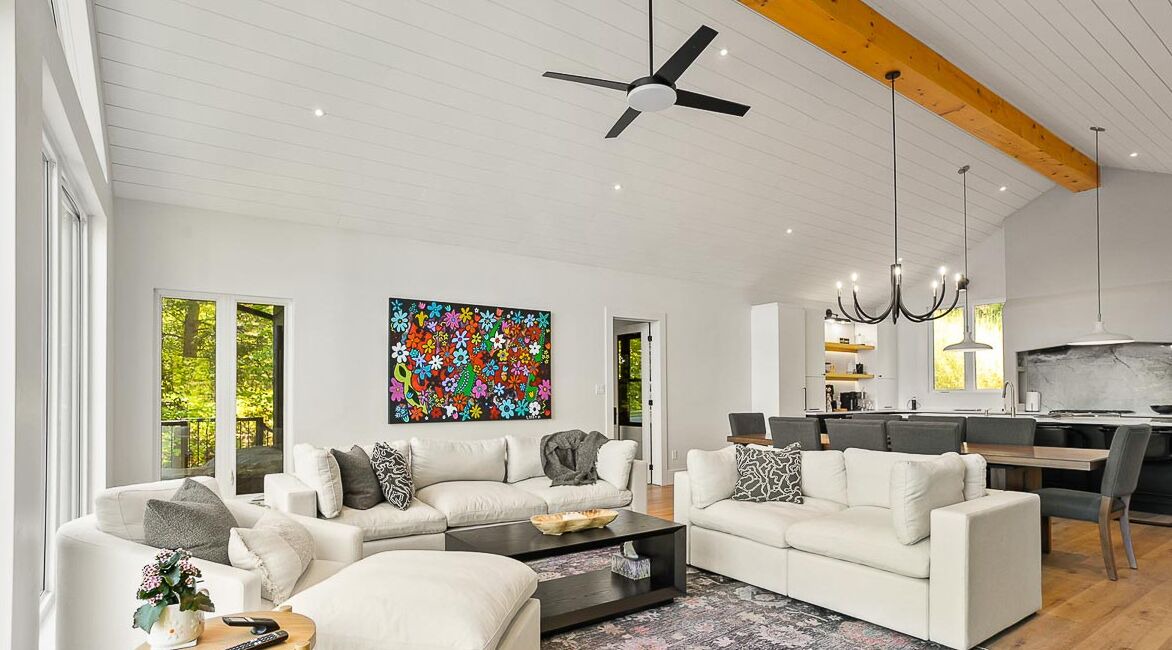 Photo of Livingroom in Dysart et al