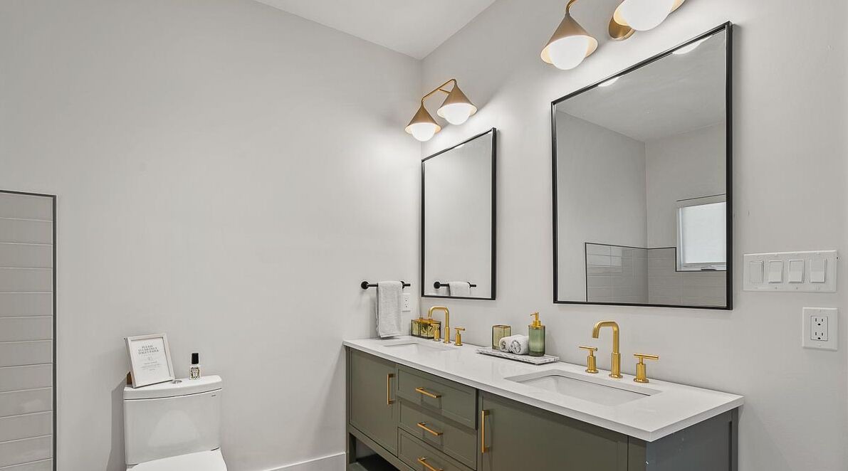 Photo of Bathroom in Dysart et al