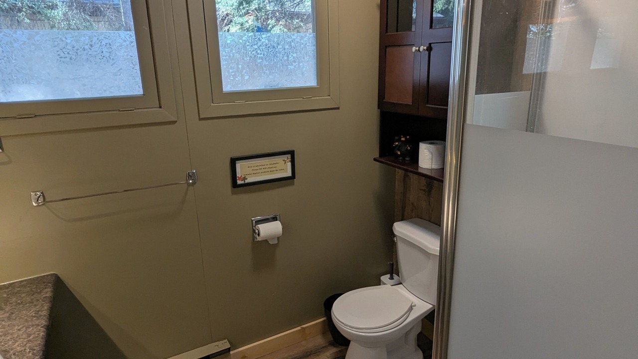 Photo of Bathroom in Falcon Lake