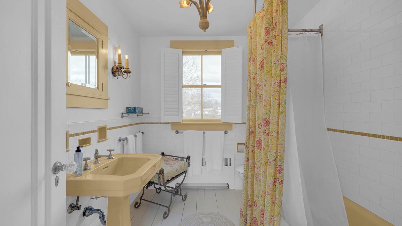 Photo of Bathroom in St. Andrews