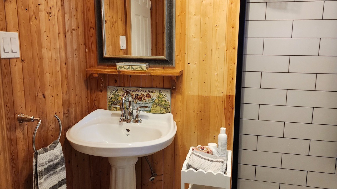 Photo of Bathroom in Begin