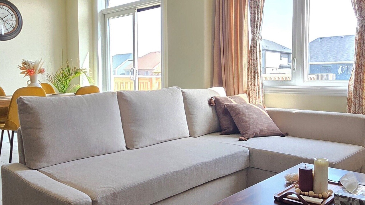 Photo of Livingroom in Thorold