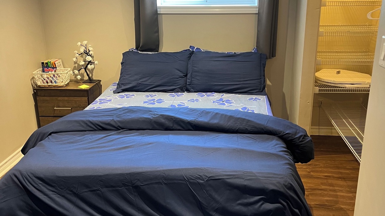 Photo of Bedroom in Jordan Station